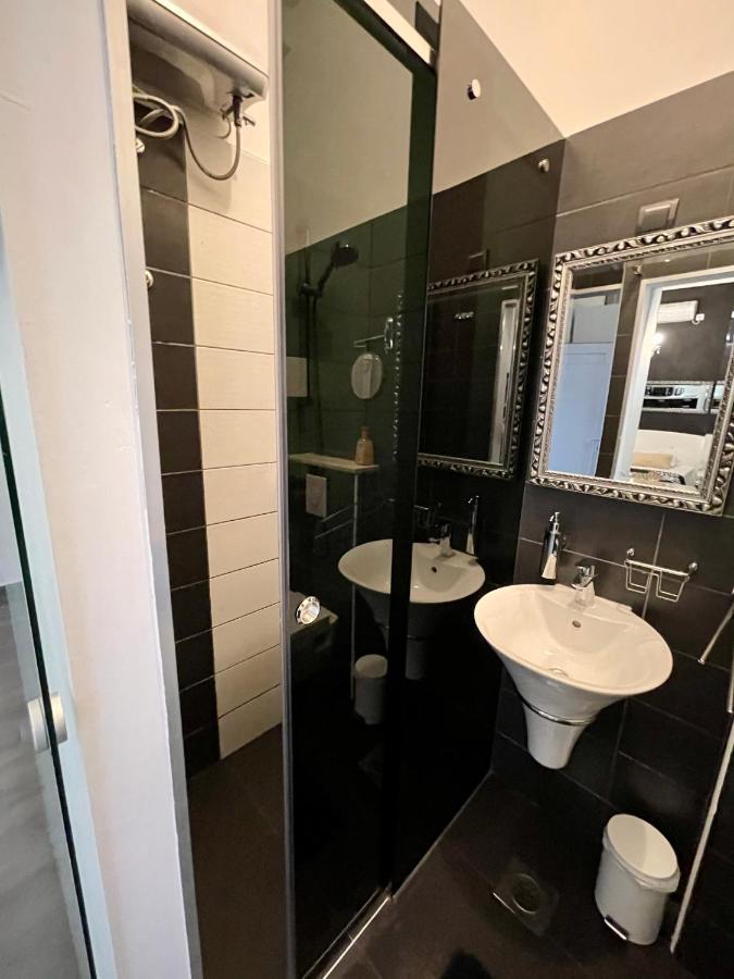 Appartamento Luxury Studio Zara Esterno foto